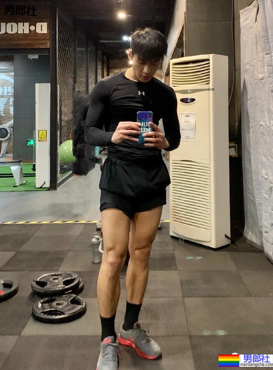 186CM东北大鼻子博主走红，这身材也太可了！ - 51虹马