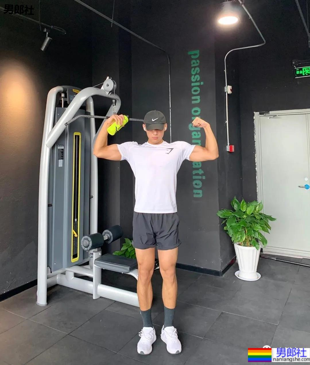 186CM东北大鼻子博主走红，这身材也太可了！ - 51虹马