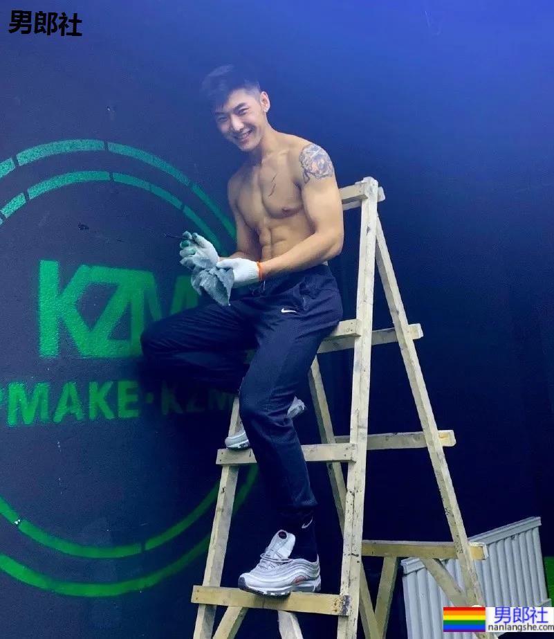 186CM东北大鼻子博主走红，这身材也太可了！ - 51虹马