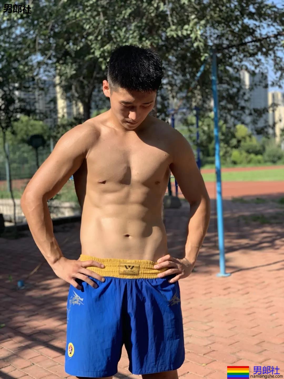 山东高鼻梁肌肉体育生,这些运动帅哥果然没让人失望! - 51虹马 山东高鼻梁肌肉体育生,这些运动帅哥果然没让人失望! - 51虹马