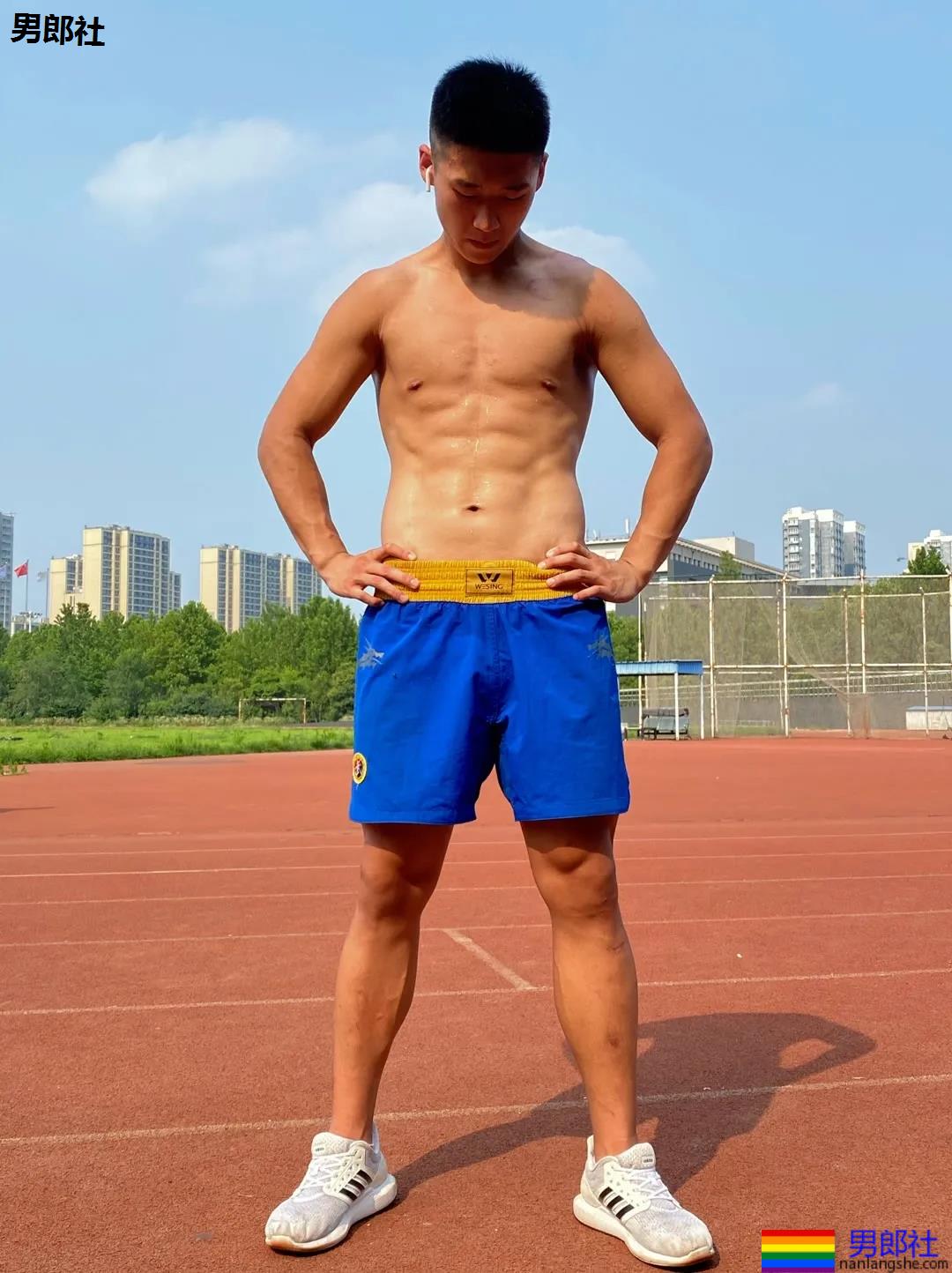 山东高鼻梁肌肉体育生,这些运动帅哥果然没让人失望! - 51虹马 山东高鼻梁肌肉体育生,这些运动帅哥果然没让人失望! - 51虹马