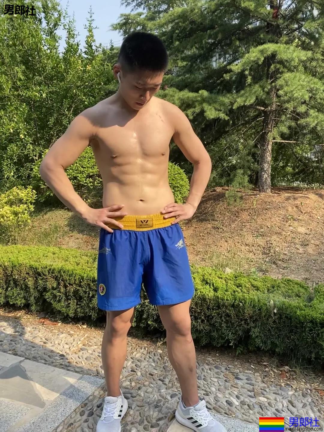 山东高鼻梁肌肉体育生,这些运动帅哥果然没让人失望! - 51虹马 山东高鼻梁肌肉体育生,这些运动帅哥果然没让人失望! - 51虹马