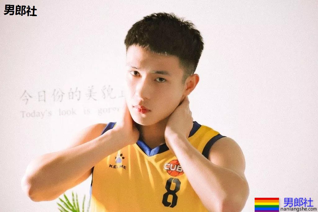 山东高鼻梁肌肉体育生,这些运动帅哥果然没让人失望! - 51虹马 山东高鼻梁肌肉体育生,这些运动帅哥果然没让人失望! - 51虹马