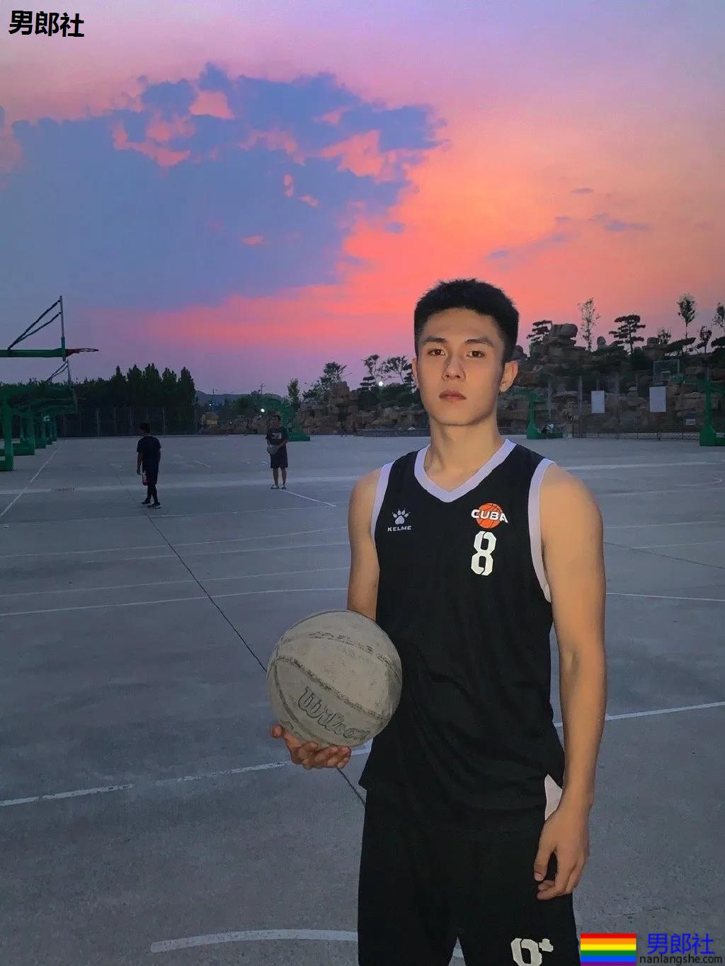 山东高鼻梁肌肉体育生,这些运动帅哥果然没让人失望! - 51虹马 山东高鼻梁肌肉体育生,这些运动帅哥果然没让人失望! - 51虹马