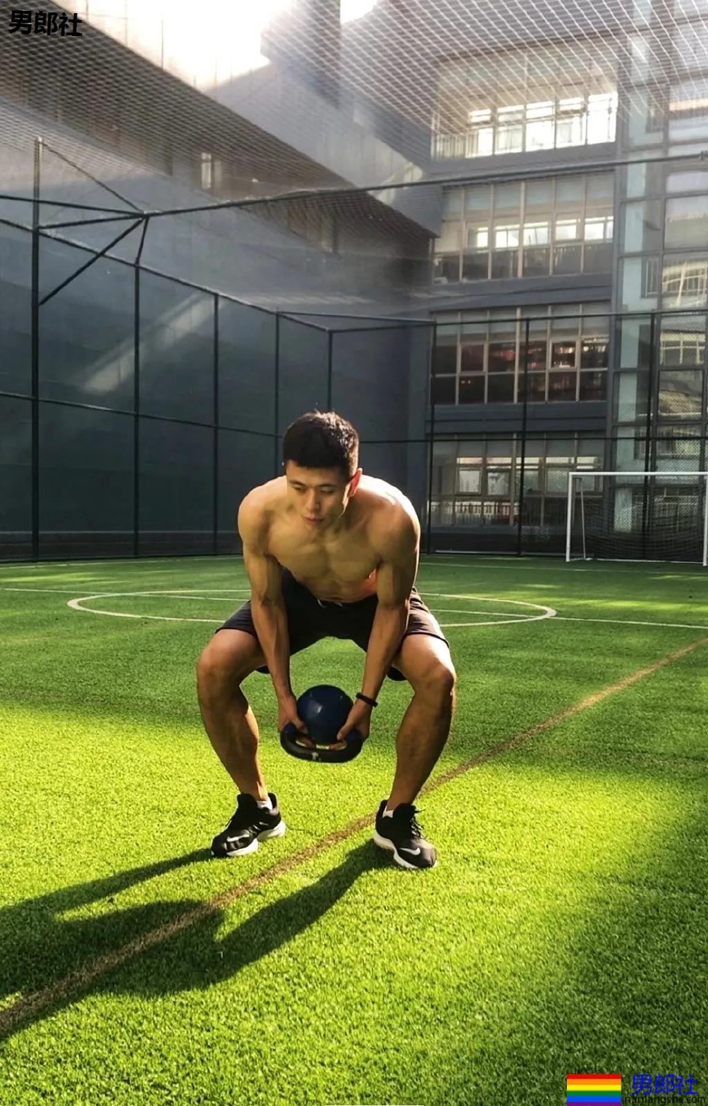 山东高鼻梁肌肉体育生,这些运动帅哥果然没让人失望! - 51虹马 山东高鼻梁肌肉体育生,这些运动帅哥果然没让人失望! - 51虹马