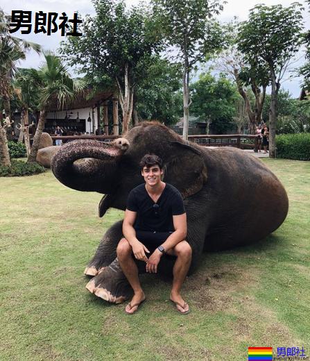 让法国小鲜肉给你满满的法式浪漫:Raf Miller - 51虹马 让法国小鲜肉给你满满的法式浪漫:Raf Miller - 51虹马