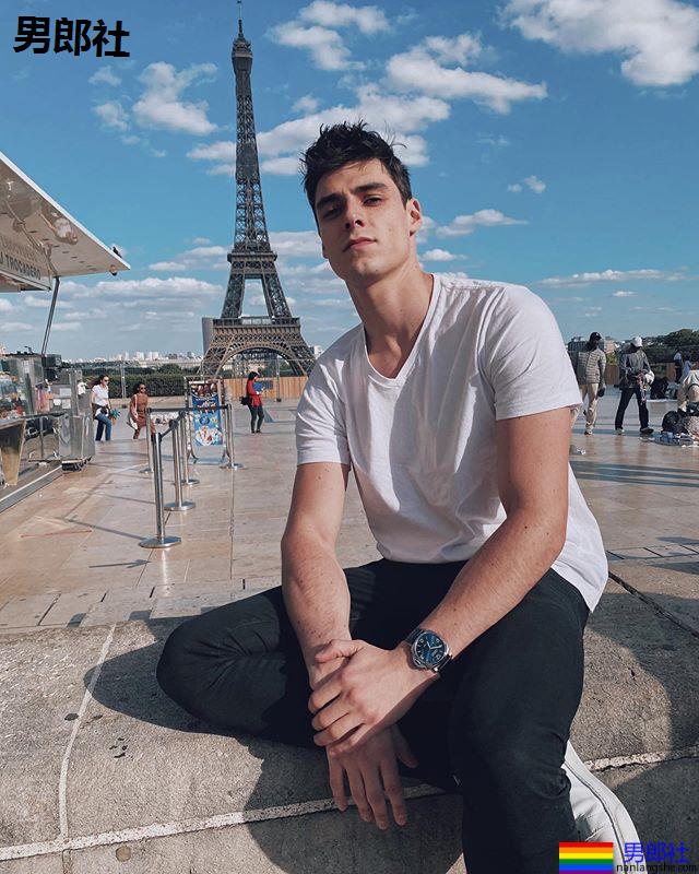 让法国小鲜肉给你满满的法式浪漫:Raf Miller - 51虹马 让法国小鲜肉给你满满的法式浪漫:Raf Miller - 51虹马