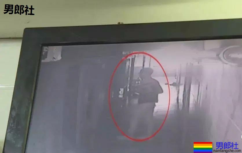 天热深圳男子开门睡觉，没想到遭年轻男子入室猥亵 - 51虹马