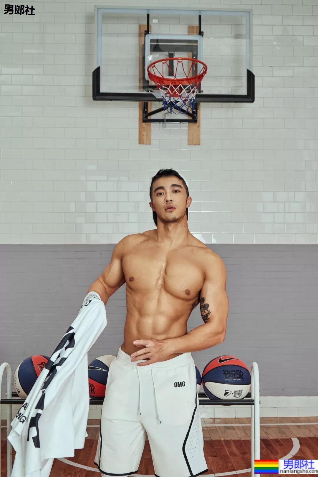 专访樊野：出柜、结婚、离婚、生小孩 - 51虹马