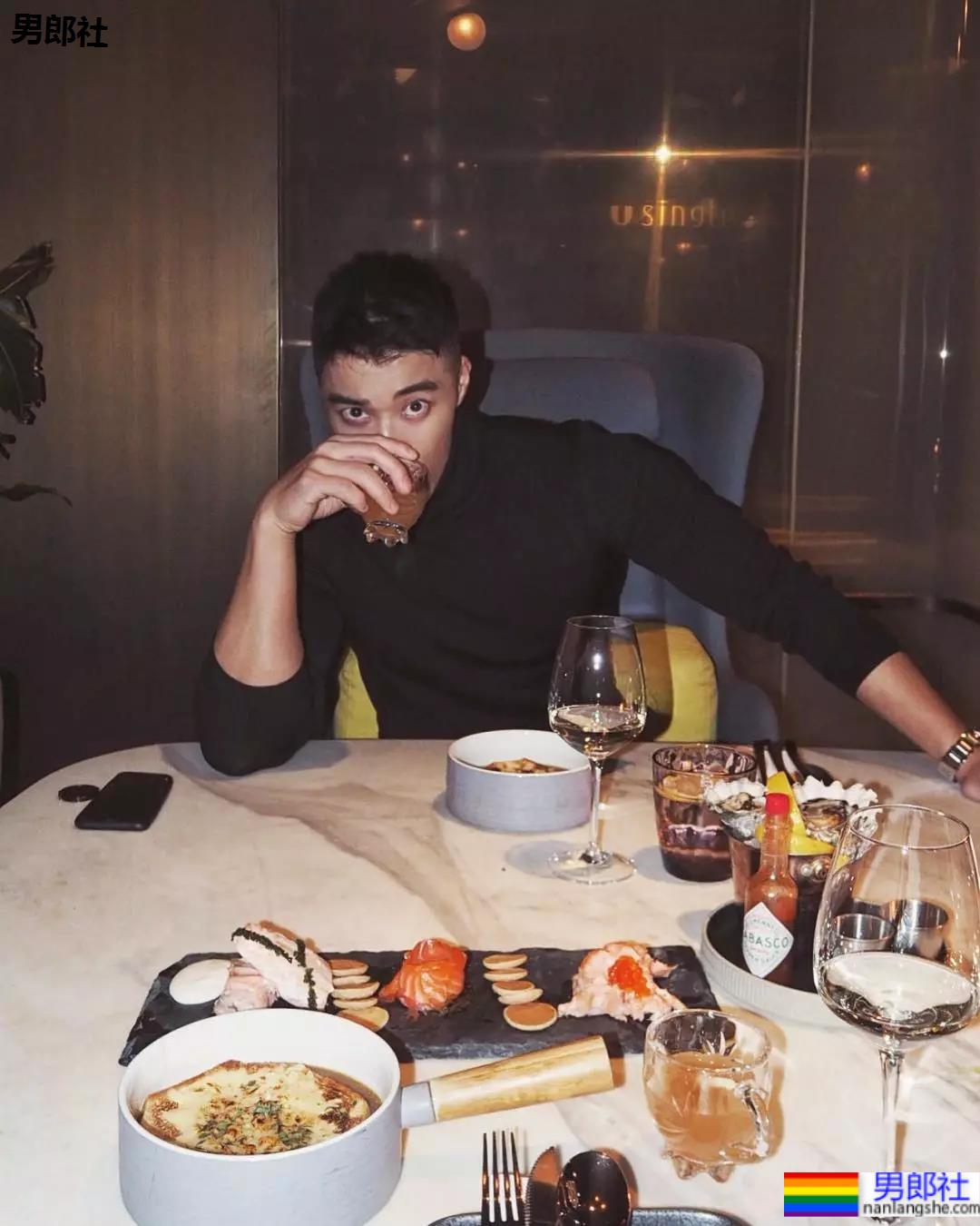 专访樊野：出柜、结婚、离婚、生小孩 - 51虹马