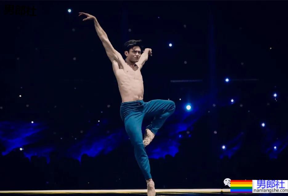 芒果台芭蕾王子陈镇威火了,完美身材引评委连连称赞 - 51虹马 芒果台芭蕾王子陈镇威火了,完美身材引评委连连称赞 - 51虹马