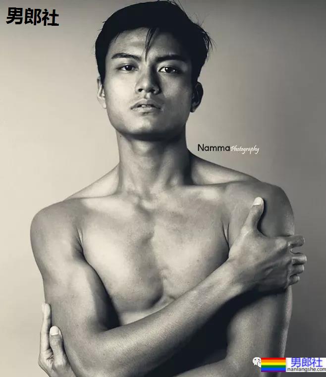 芒果台芭蕾王子陈镇威火了,完美身材引评委连连称赞 - 51虹马 芒果台芭蕾王子陈镇威火了,完美身材引评委连连称赞 - 51虹马