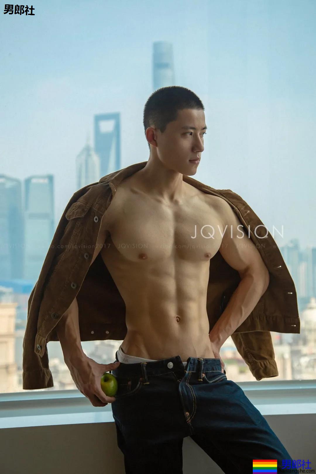 新晋网红1哥写真一览，白袜腹肌小奶狗，太可了！ - 51虹马