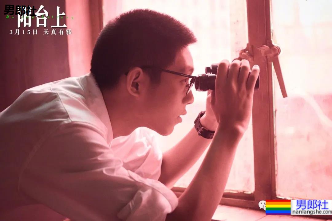 赵薇尔冬升给S卡的95后寸头小帅哥被爆黑料，曾是女装大佬 - 51虹马