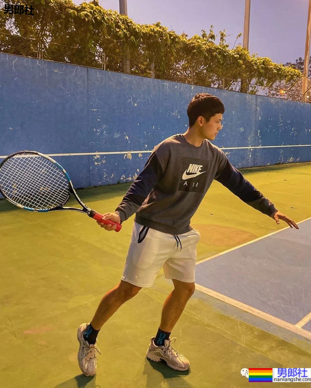 网球帅哥自爆浴室自拍照,这身材也太棒了吧-51虹马