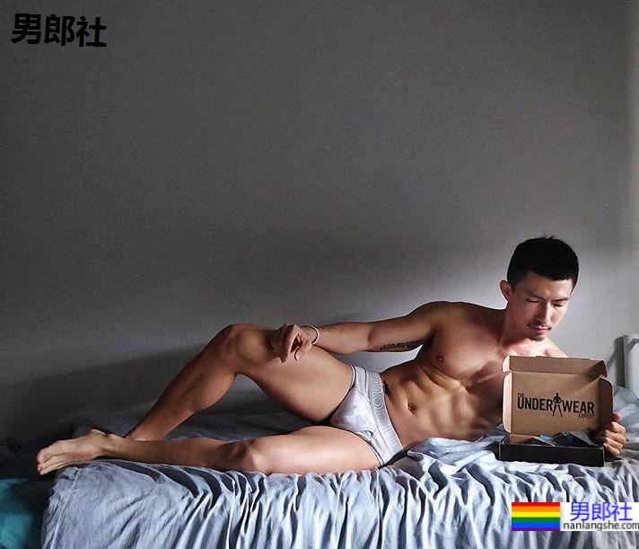 青涩男模大脱变自曝最刺激的经历,曾在酒店过道xxx? - 51虹马 青涩男模大脱变自曝最刺激的经历,曾在酒店过道xxx? - 51虹马