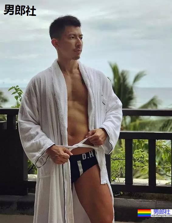 青涩男模大脱变自曝最刺激的经历,曾在酒店过道xxx? - 51虹马 青涩男模大脱变自曝最刺激的经历,曾在酒店过道xxx? - 51虹马