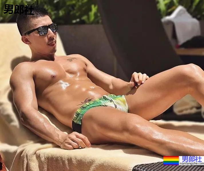 青涩男模大脱变自曝最刺激的经历,曾在酒店过道xxx? - 51虹马 青涩男模大脱变自曝最刺激的经历,曾在酒店过道xxx? - 51虹马