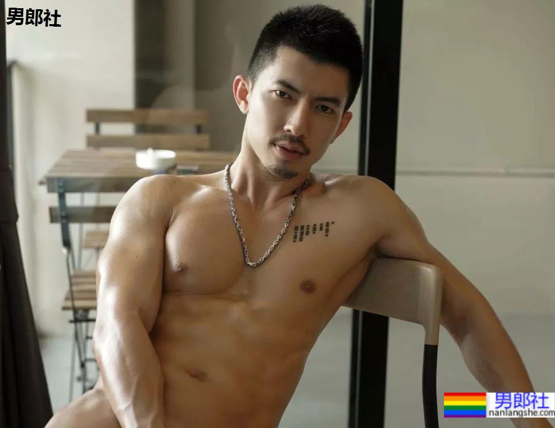 青涩男模大脱变自曝最刺激的经历,曾在酒店过道xxx? - 51虹马 青涩男模大脱变自曝最刺激的经历,曾在酒店过道xxx? - 51虹马