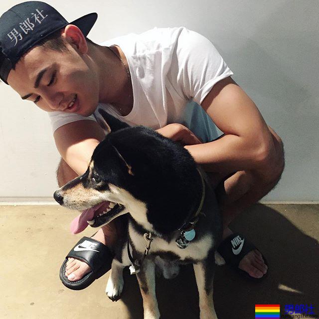 眼神滴出蜜的台湾网帅浓眉小生：邱浩腾 - 51虹马