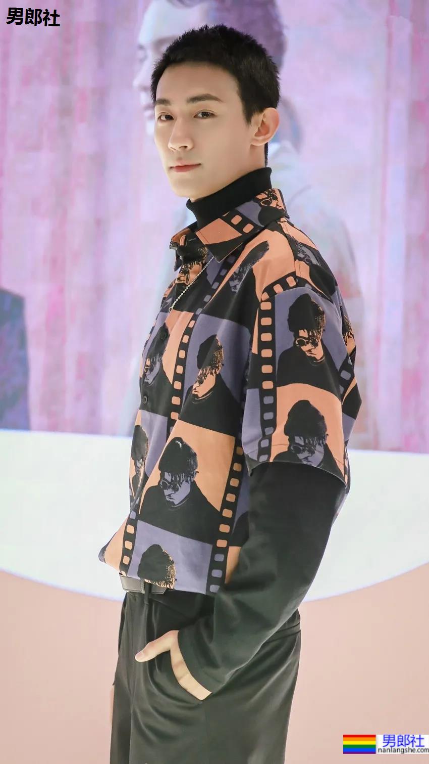 寸头薄肌小狼狗帅出圈,又狼又奶的这张脸也太可了吧! - 51虹马 寸头薄肌小狼狗帅出圈,又狼又奶的这张脸也太可了吧! - 51虹马