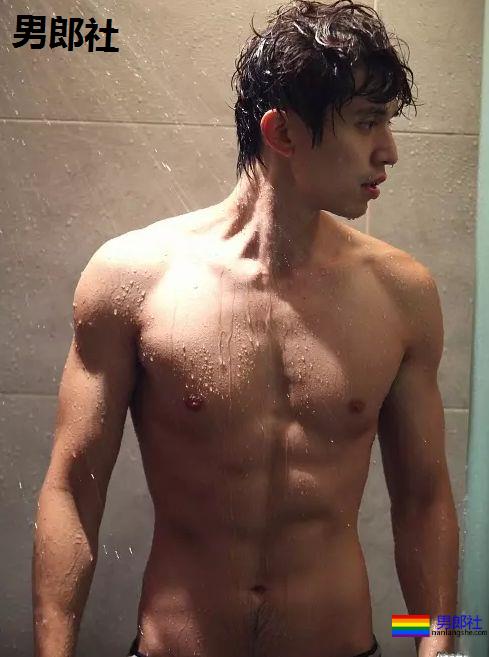 李栋旭新剧再秀腹肌，这40岁的身材秒杀鲜肉小狼狗！ - 51虹马