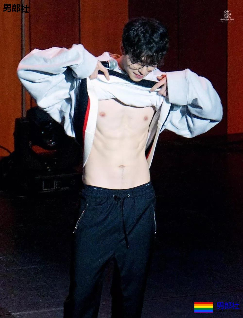 李栋旭新剧再秀腹肌，这40岁的身材秒杀鲜肉小狼狗！ - 51虹马