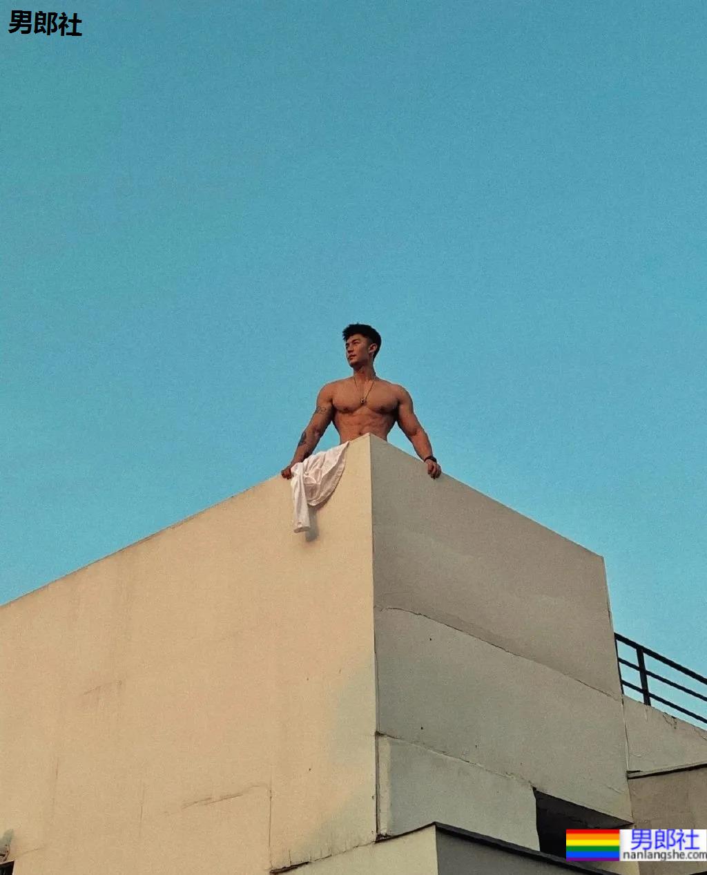 肌肉男生都有的小癖好!?要被这些荷尔蒙爆棚的男人萌化了! - 51虹马 肌肉男生都有的小癖好!?要被这些荷尔蒙爆棚的男人萌化了! - 51虹马