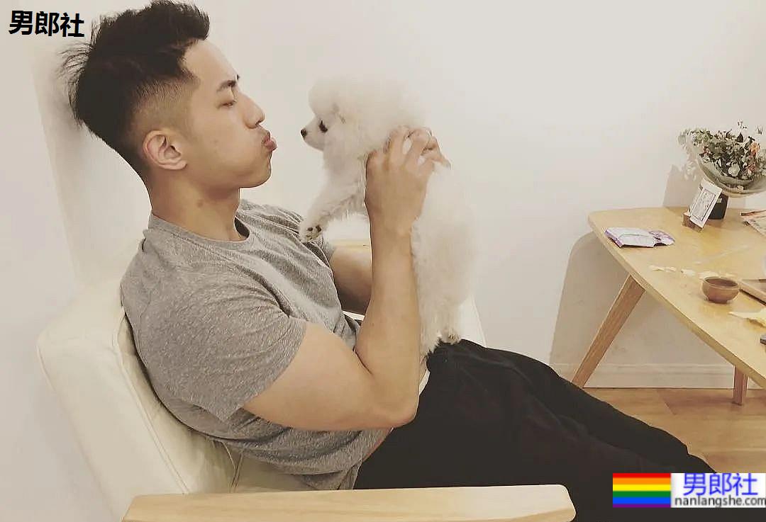 肌肉男生都有的小癖好!?要被这些荷尔蒙爆棚的男人萌化了! - 51虹马 肌肉男生都有的小癖好!?要被这些荷尔蒙爆棚的男人萌化了! - 51虹马