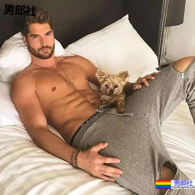 肌肉男生都有的小癖好!?要被这些荷尔蒙爆棚的男人萌化了! - 51虹马 肌肉男生都有的小癖好!?要被这些荷尔蒙爆棚的男人萌化了! - 51虹马