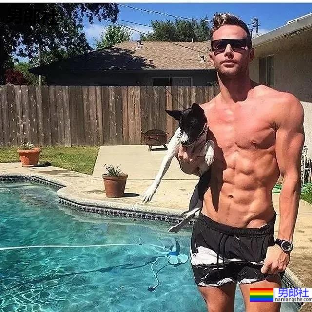 肌肉男生都有的小癖好!?要被这些荷尔蒙爆棚的男人萌化了! - 51虹马 肌肉男生都有的小癖好!?要被这些荷尔蒙爆棚的男人萌化了! - 51虹马