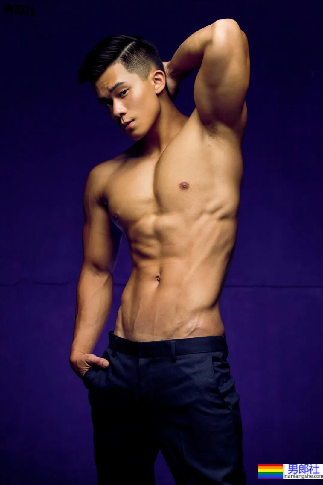 新晋健身教练最新高清大片一览，这鲨鱼肌腰线真的绝了！ - 51虹马