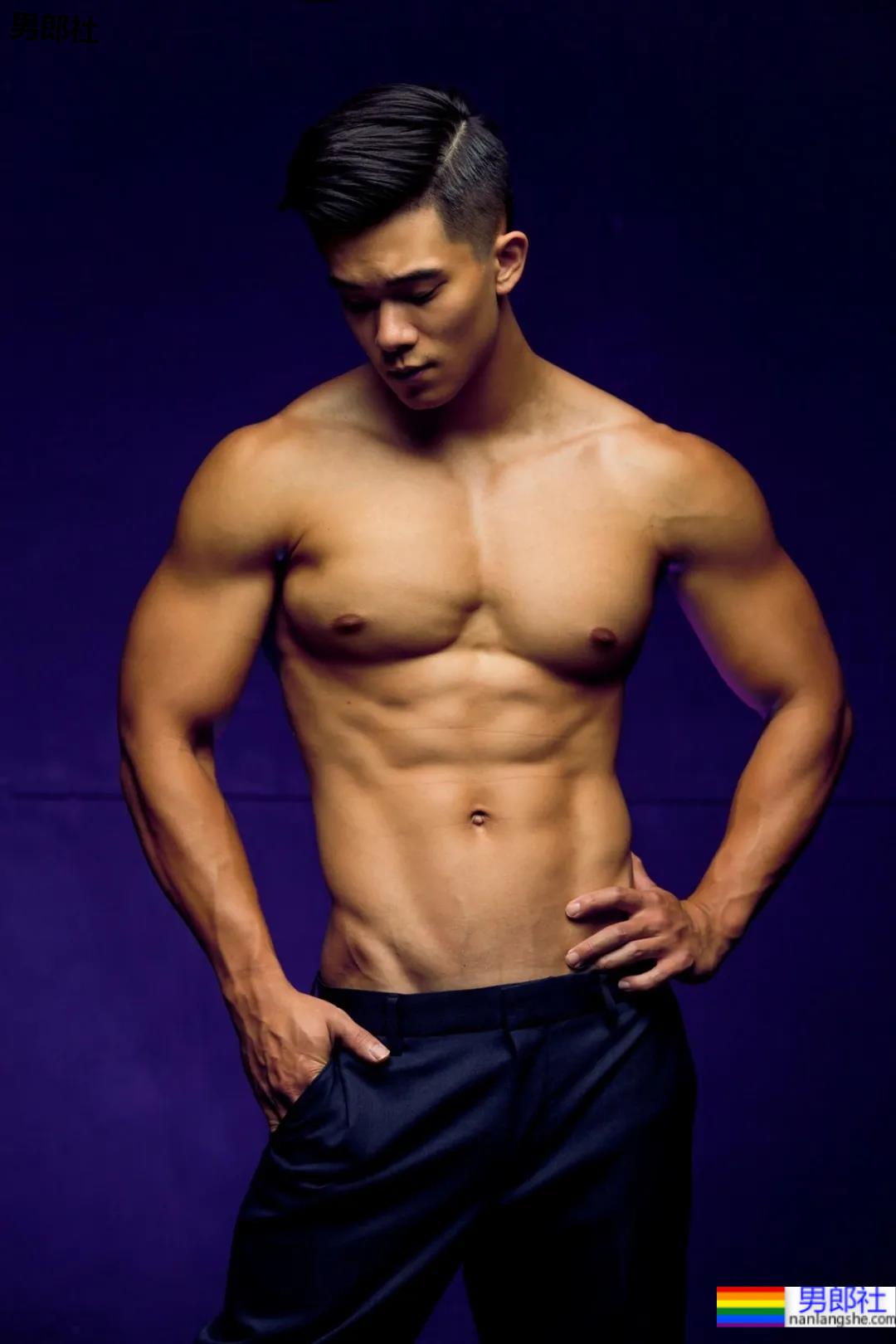 新晋健身教练最新高清大片一览，这鲨鱼肌腰线真的绝了！ - 51虹马