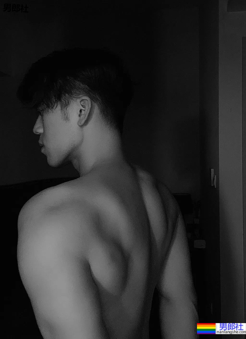 超帅大鼻子薄肌小狼狗 - 51虹马