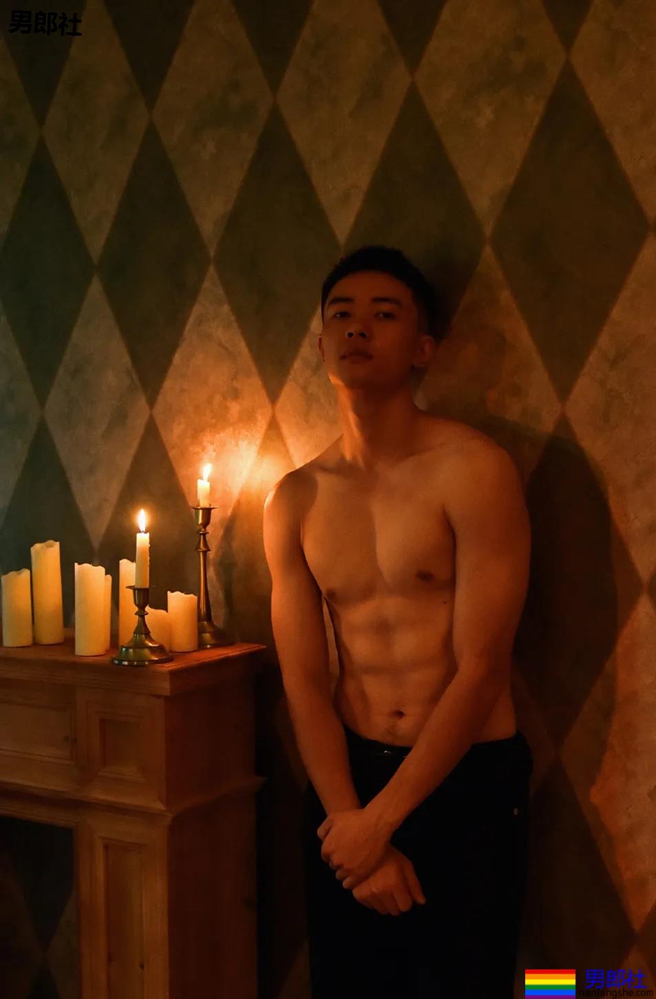 寸头腹肌体育生拍正装写真，这田径肌肉弟弟的腹肌真是绝了！ - 51虹马