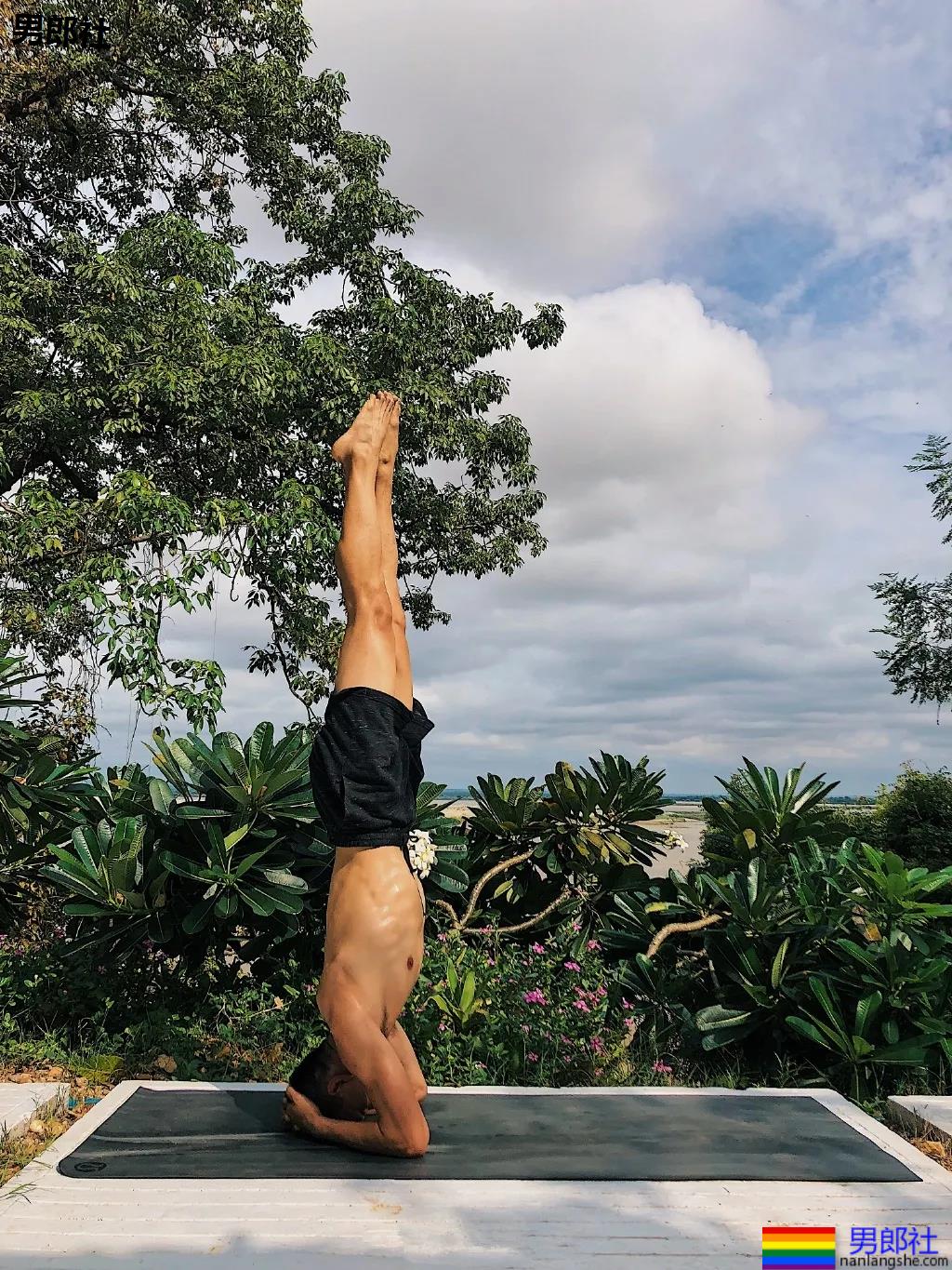 寸头痞帅腹肌网红博主 - 51虹马