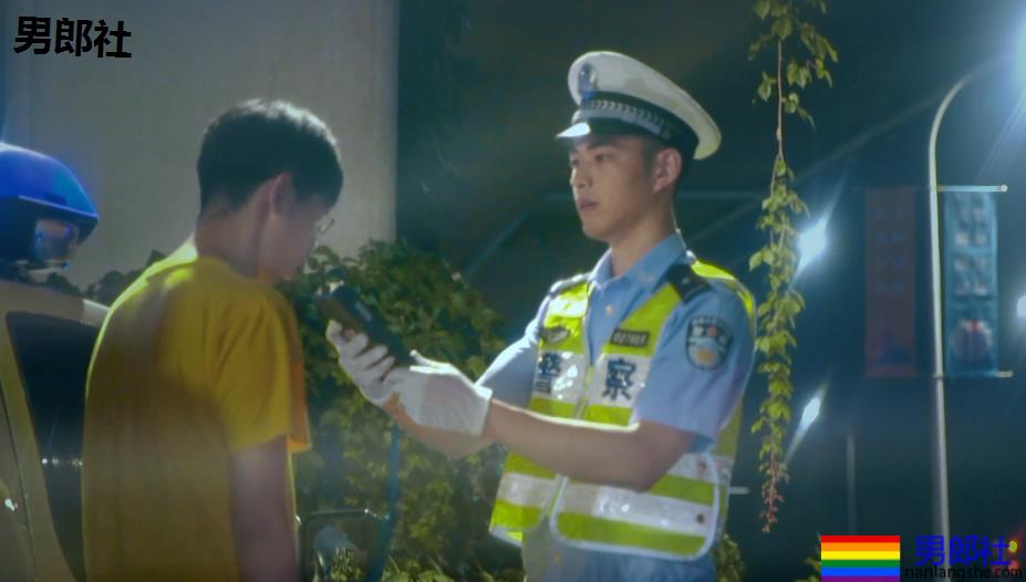 千万人点赞的“警队吴亦凡”有多帅?警校毕业生姚凌浩火了 - 51虹马 千万人点赞的“警队吴亦凡”有多帅?警校毕业生姚凌浩火了 - 51虹马