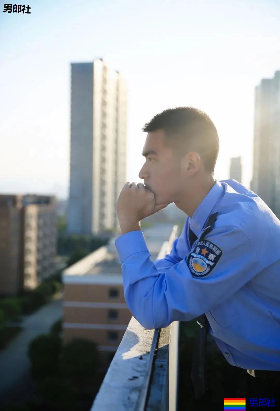 千万人点赞的“警队吴亦凡”有多帅?警校毕业生姚凌浩火了 - 51虹马 千万人点赞的“警队吴亦凡”有多帅?警校毕业生姚凌浩火了 - 51虹马