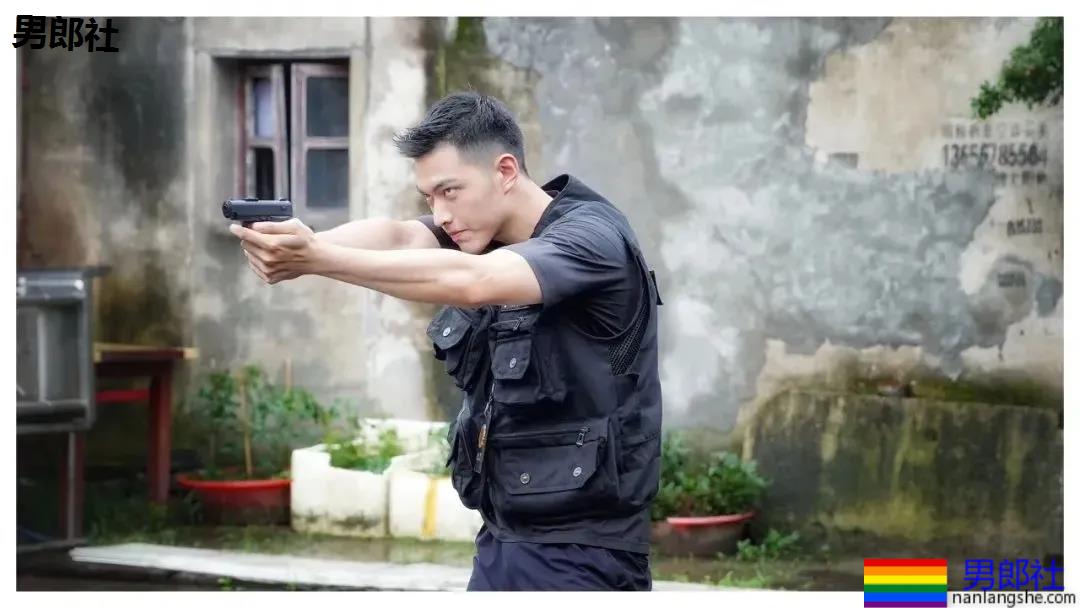 千万人点赞的“警队吴亦凡”有多帅?警校毕业生姚凌浩火了 - 51虹马 千万人点赞的“警队吴亦凡”有多帅?警校毕业生姚凌浩火了 - 51虹马
