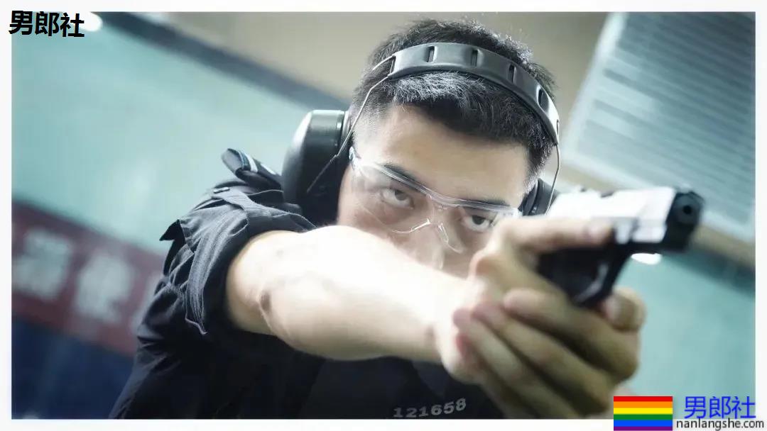 千万人点赞的“警队吴亦凡”有多帅?警校毕业生姚凌浩火了 - 51虹马 千万人点赞的“警队吴亦凡”有多帅?警校毕业生姚凌浩火了 - 51虹马