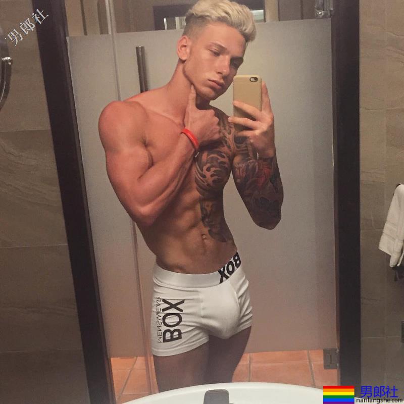 英国实境秀参赛者大谈私密处第三条腿:非洲迦纳基因无人能敌 - 51虹马 英国实境秀参赛者大谈私密处第三条腿:非洲迦纳基因无人能敌 - 51虹马