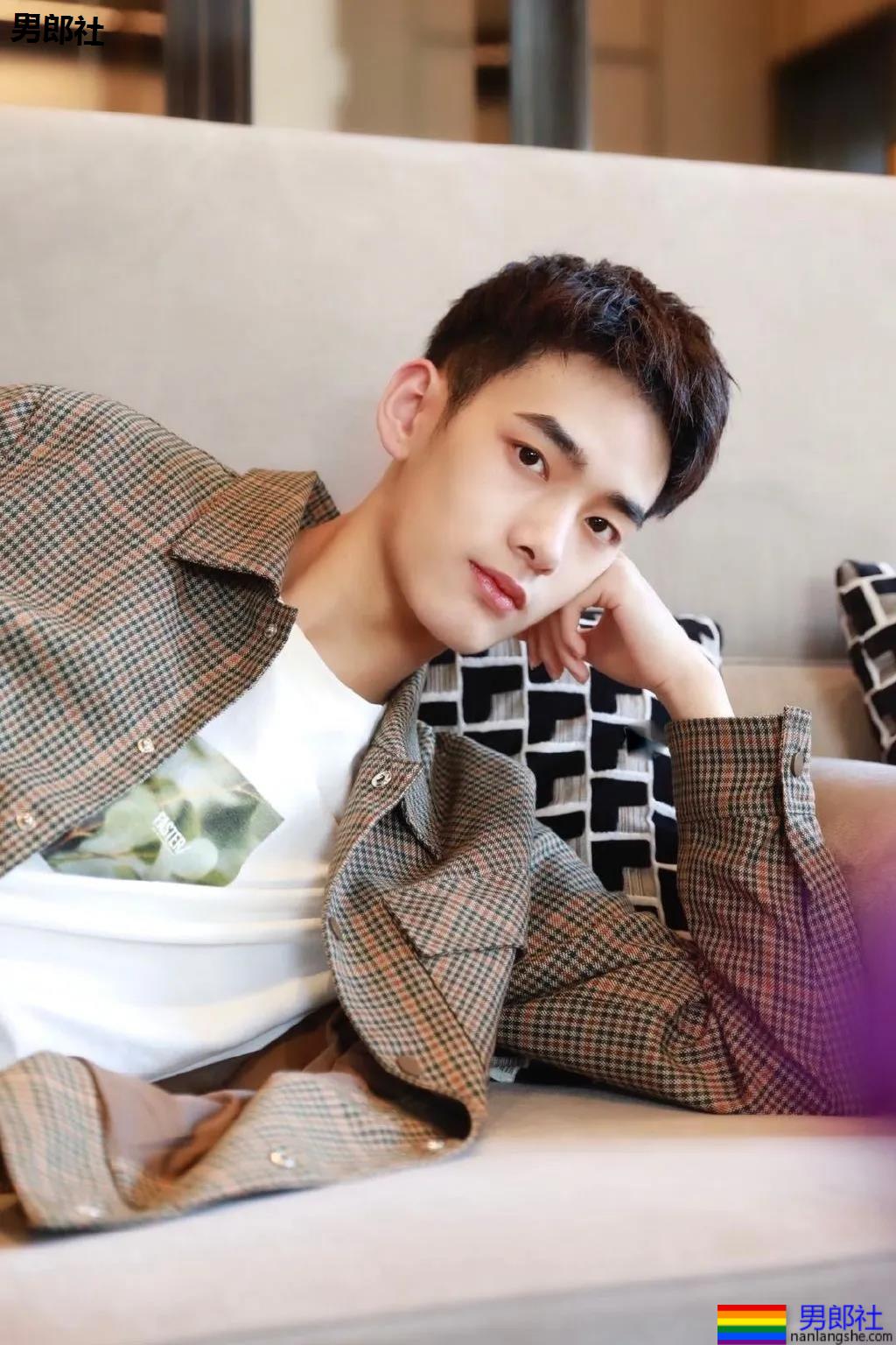 01年186CM的小哥哥，我康康谁又可以了？ - 51虹马