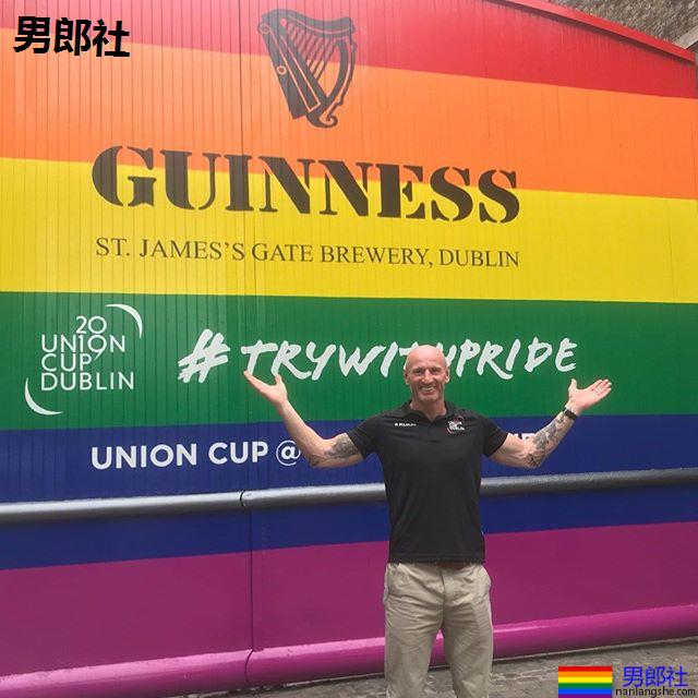 前出柜帕斯堤英国橄榄球星裸身出演英国电视剧，致力推广爱滋健康教育 - 51虹马