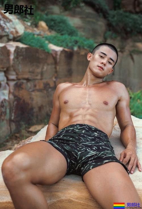 看着他会不禁嘴角上扬姨母笑的杀手级鲜肉：疗癒系白衣天使－保罗Paul - 51虹马