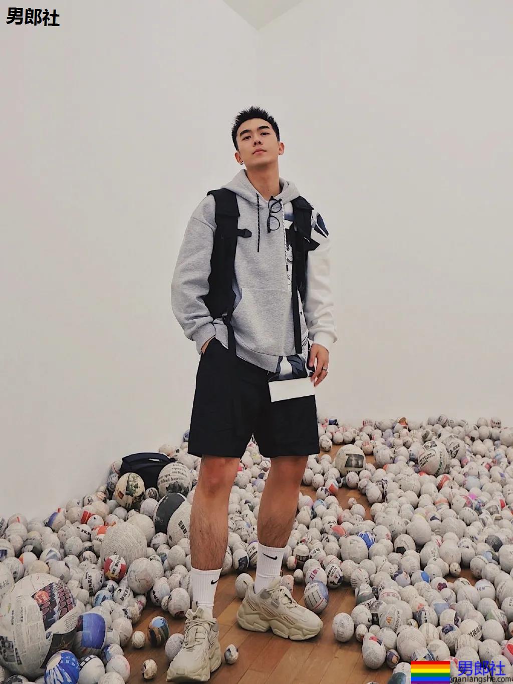 男朋友长成这样，我相信你睡觉都能笑醒！ - 51虹马