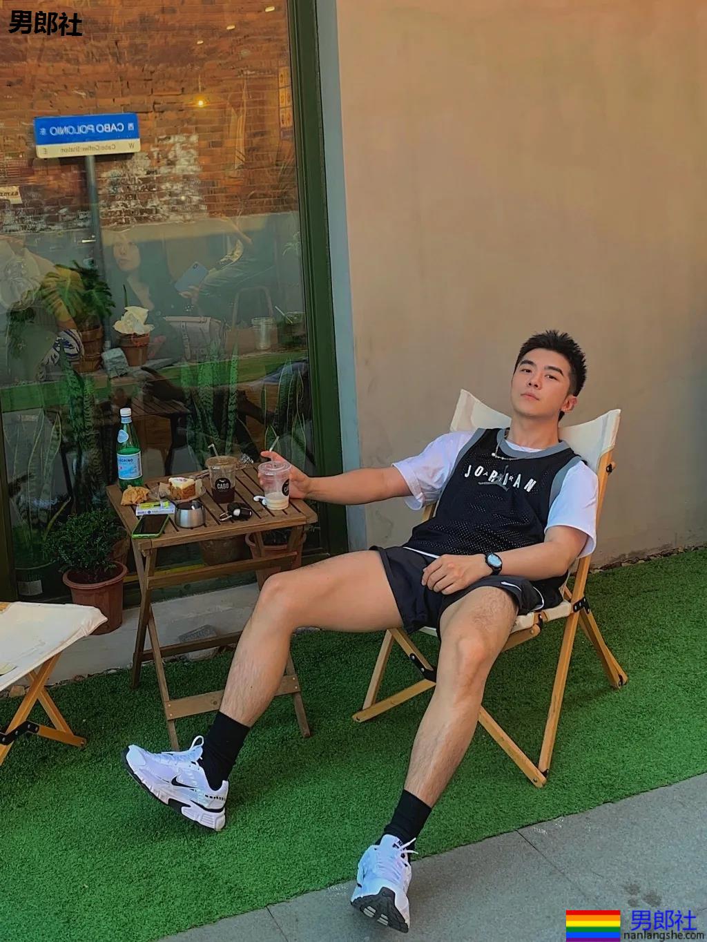 男朋友长成这样，我相信你睡觉都能笑醒！ - 51虹马