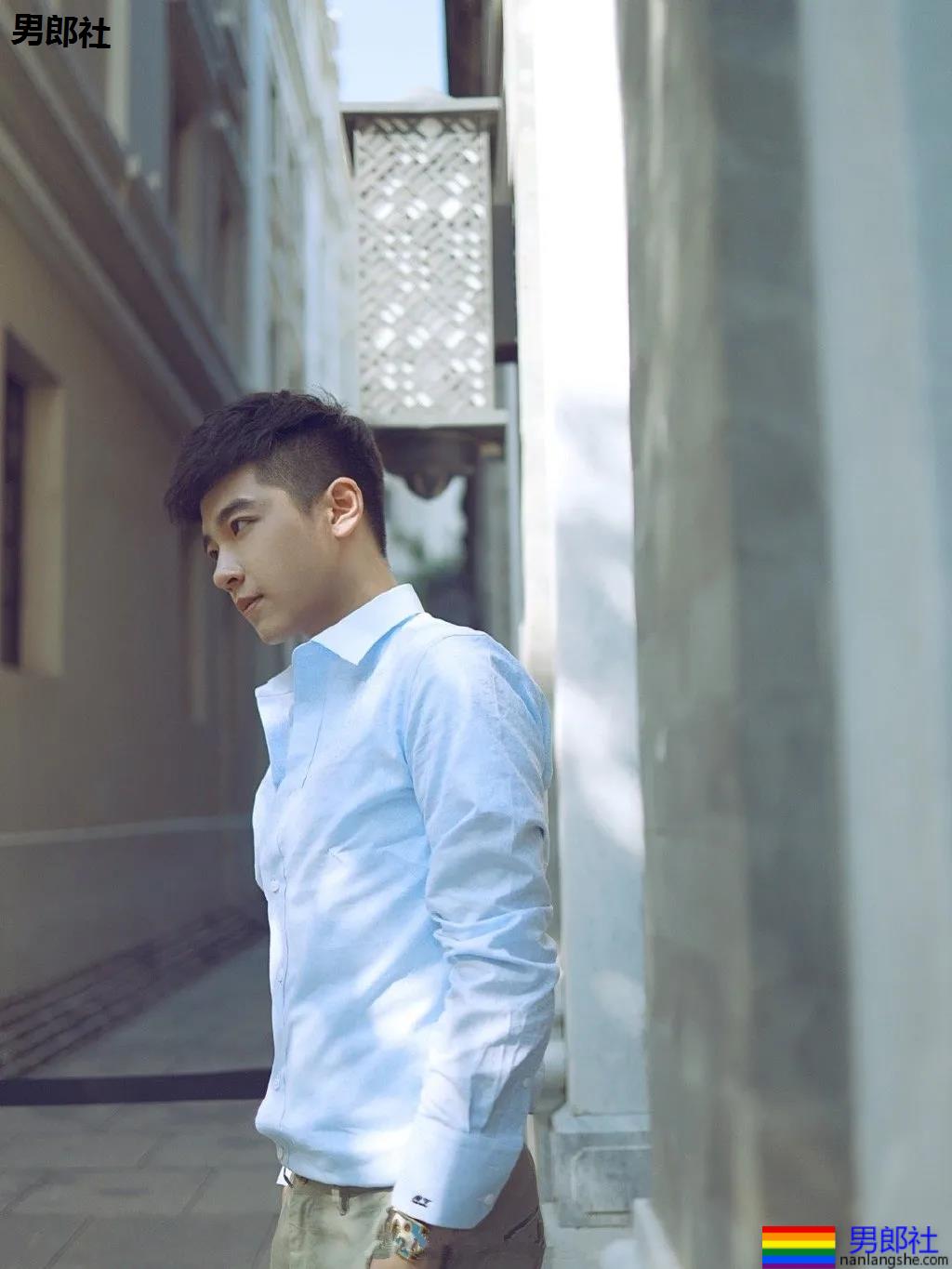 衬衫小哥的超帅侧颜，一分钟内就会爱上了他！ - 51虹马