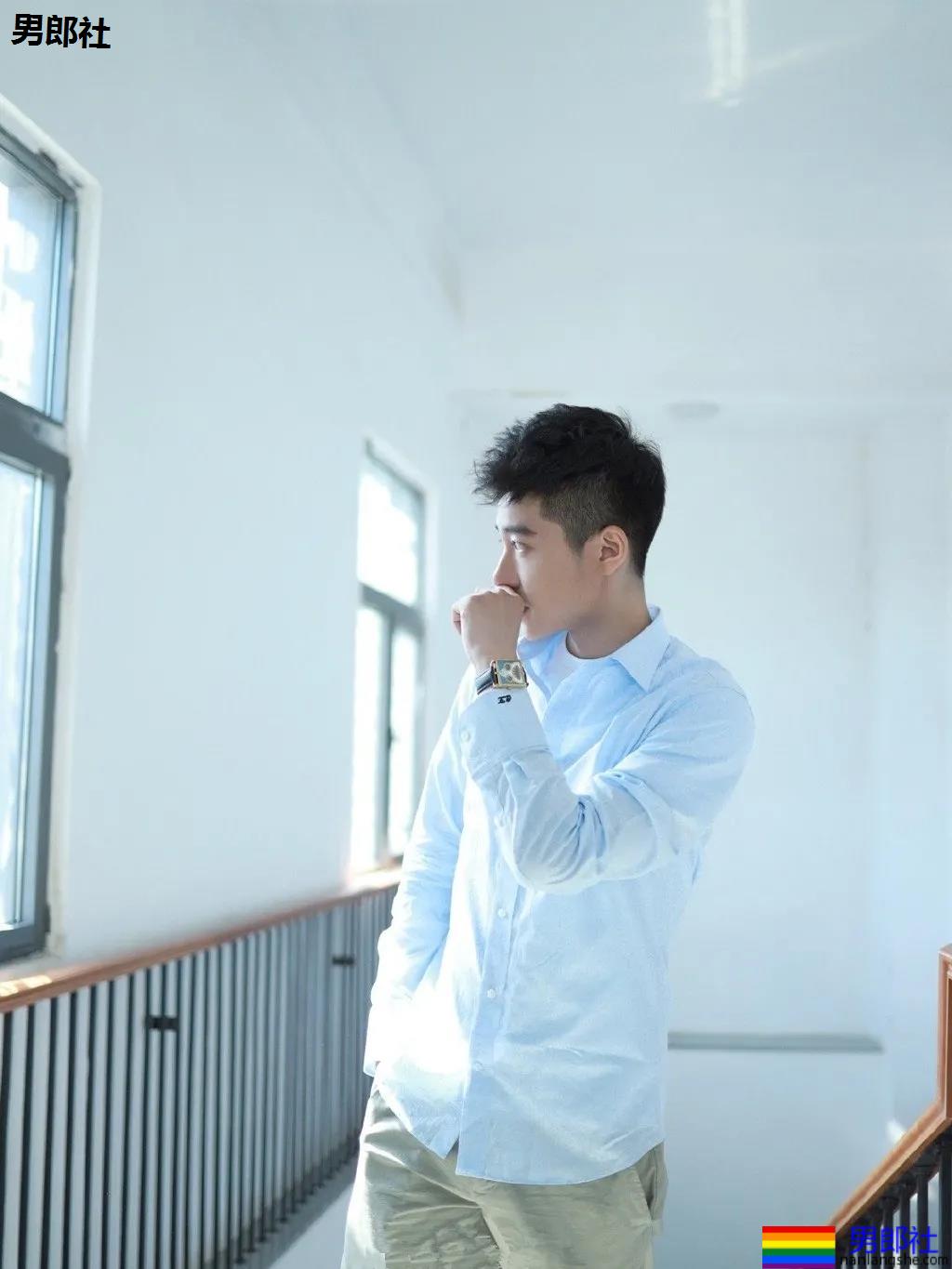 衬衫小哥的超帅侧颜，一分钟内就会爱上了他！ - 51虹马