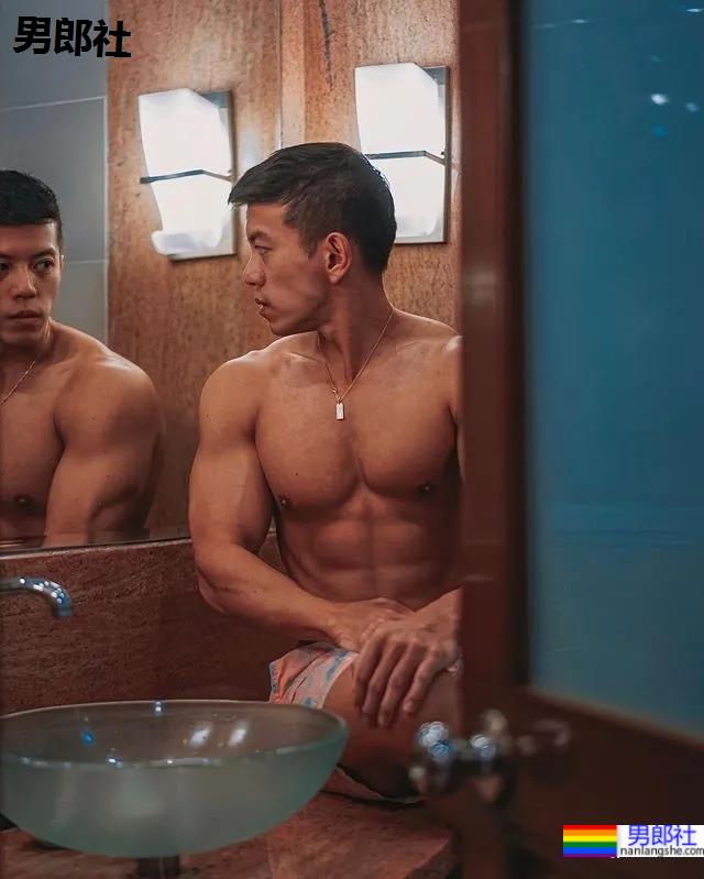 肌肉网红被酸是“拼单名媛”,硬怼网友:你拼一个给我看看! - 51虹马 肌肉网红被酸是“拼单名媛”,硬怼网友:你拼一个给我看看! - 51虹马