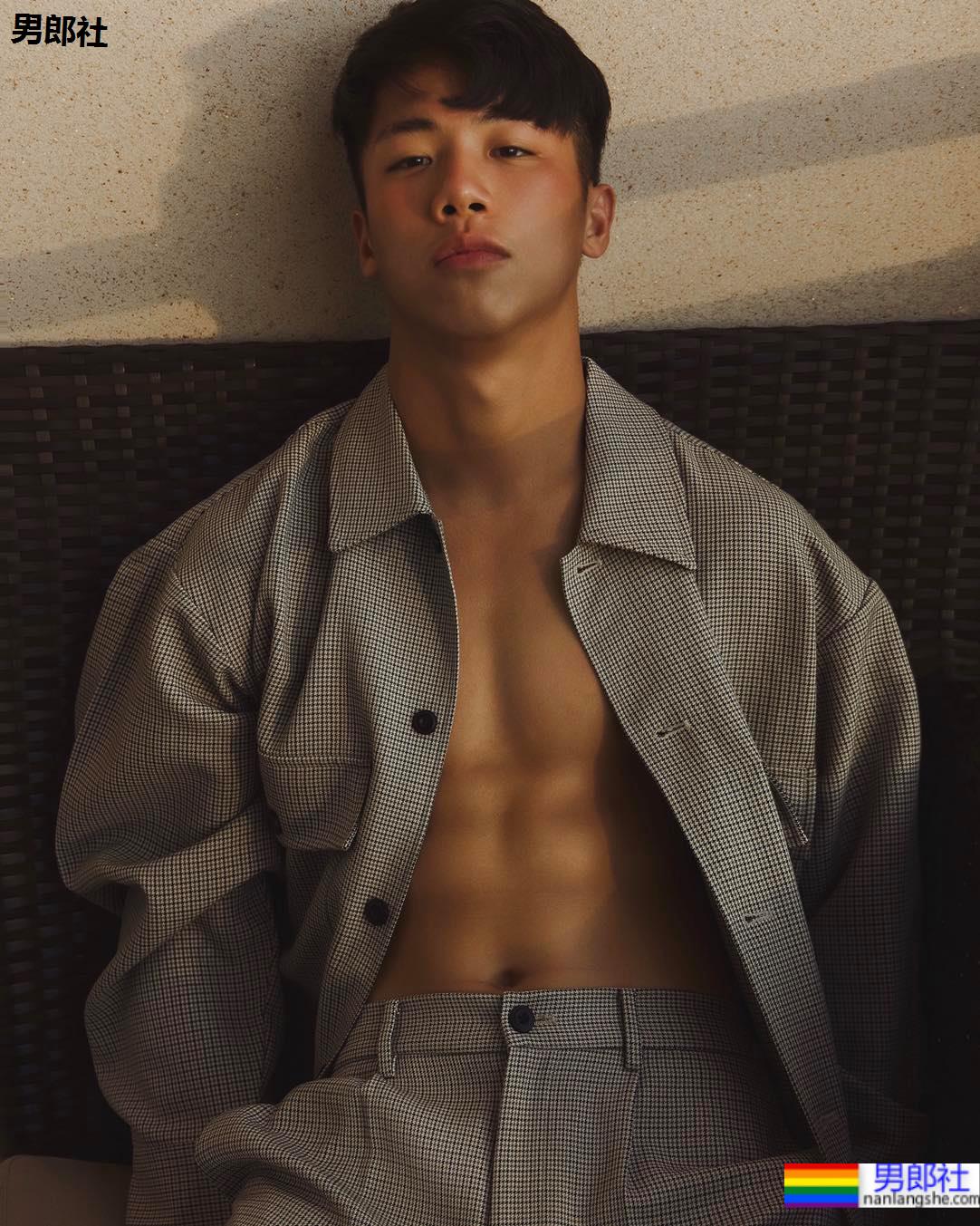 《馋上你》甜系野性男孩Cheng范成章出道来头不小 花艺马术与模特，六块腹肌三项专长 - 51虹马